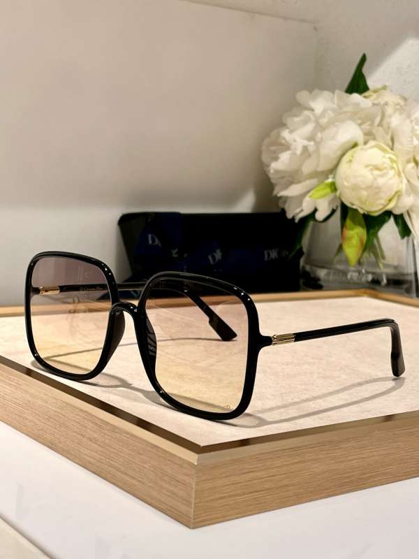 Picture of Dior Sunglasses _SKUfw55794762fw